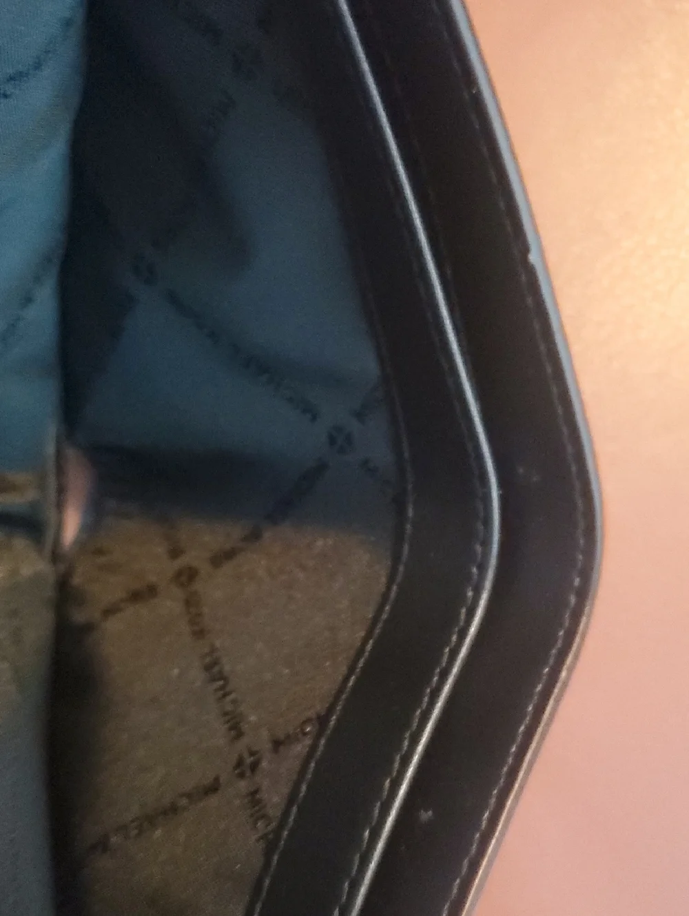 Micheal Kors Cooper Billfold Wallet With Coin Pouch